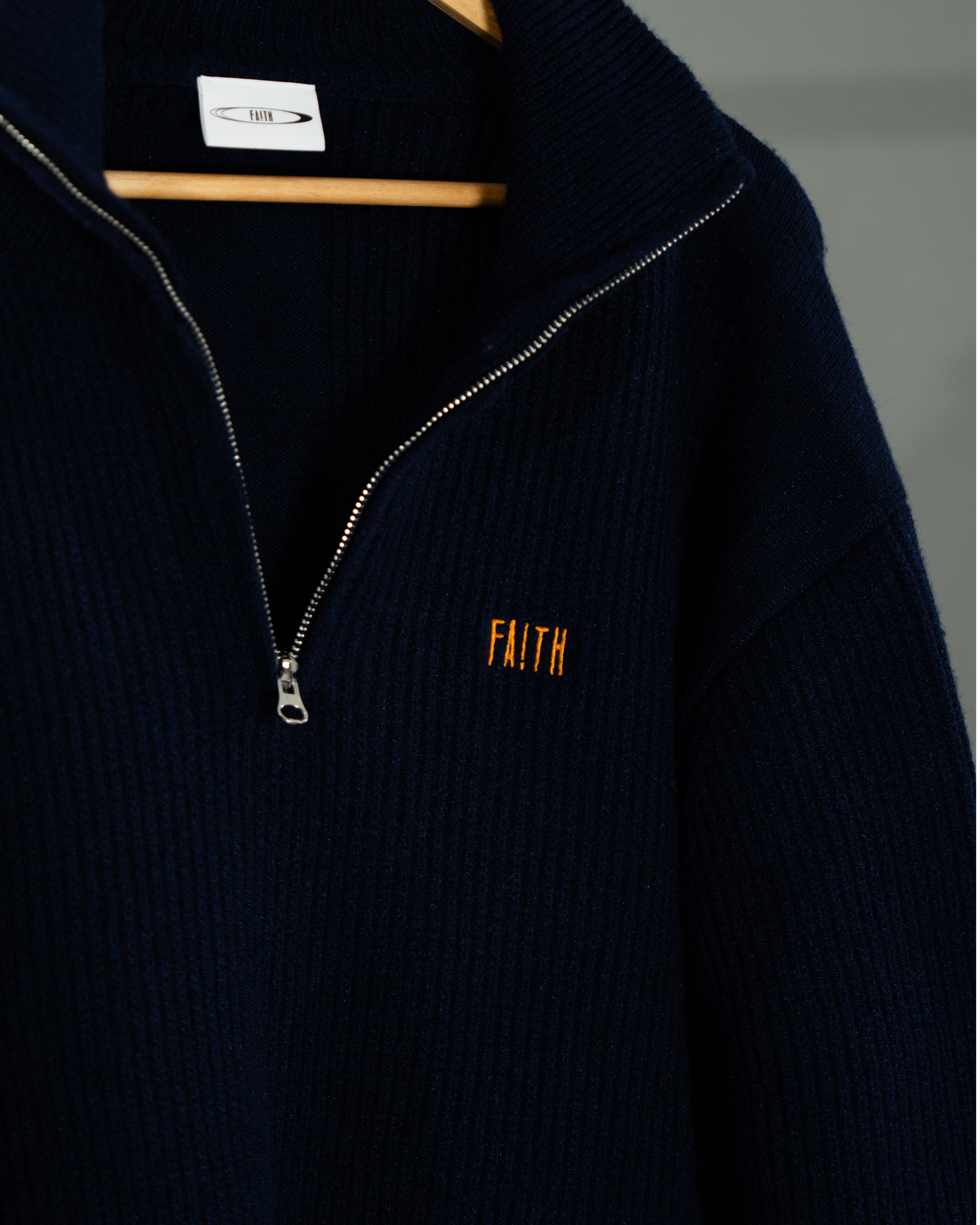 半拉鍊高領毛衣