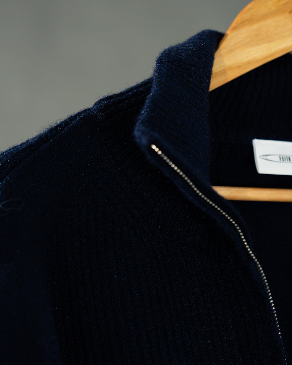 半拉鍊高領毛衣