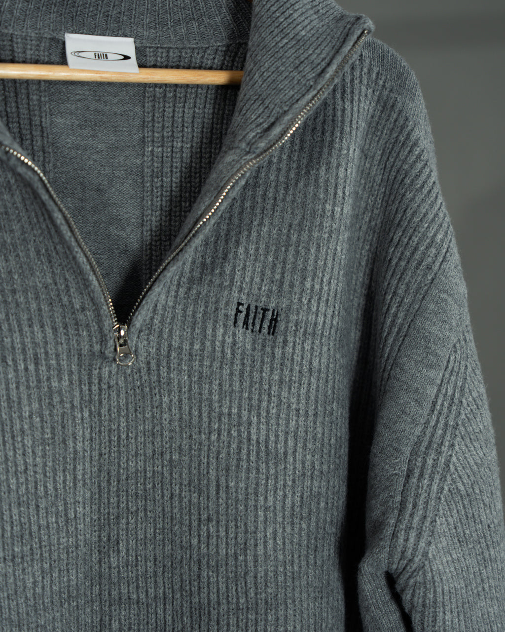 半拉鍊高領毛衣