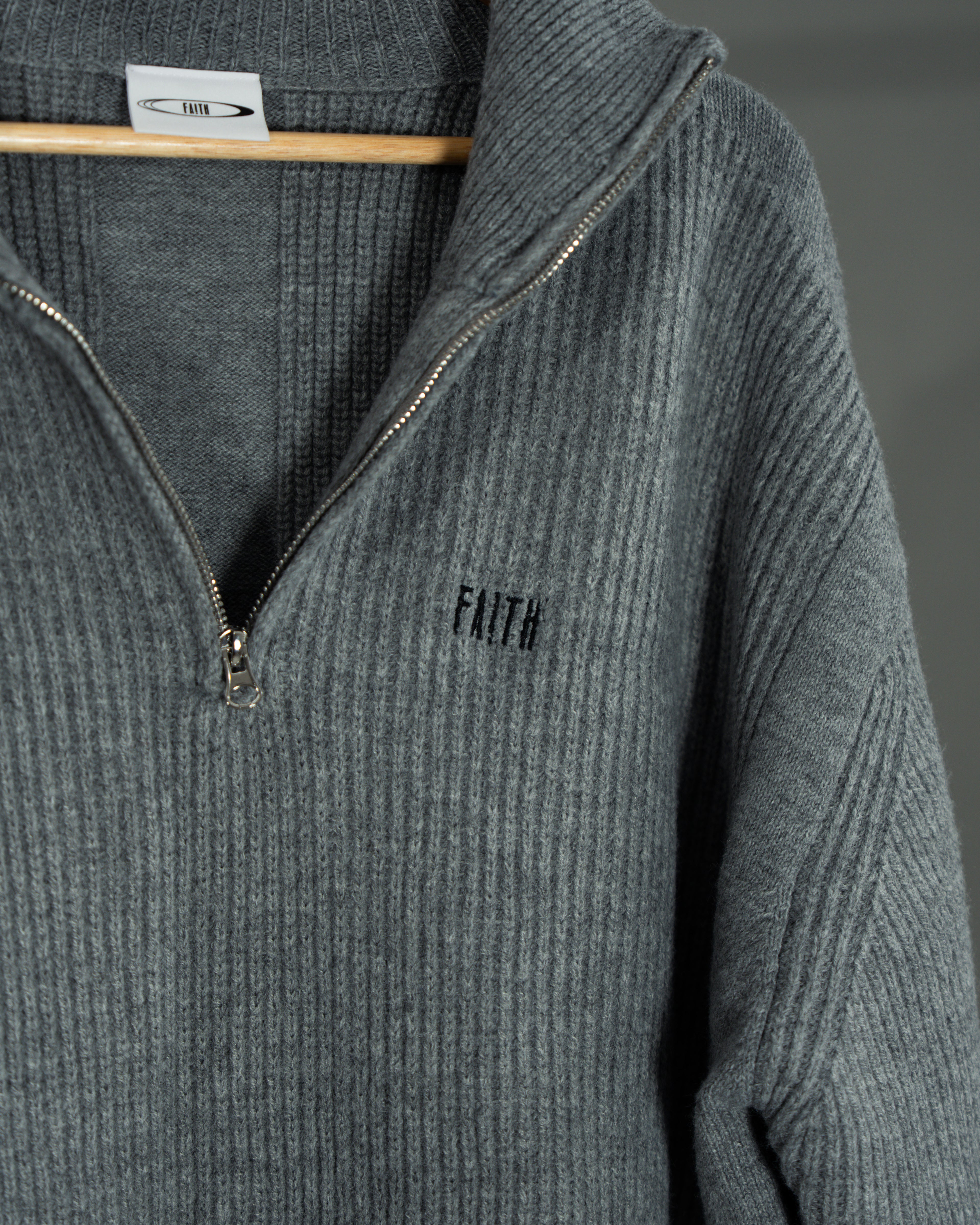 半拉鍊高領毛衣